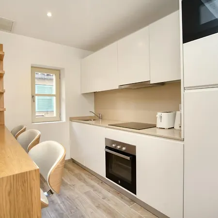 Elegant Apartment-ac-1br-2p- Center *