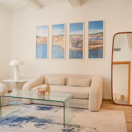 Elegant Apartment-ac-1br-2p- Center Apartment *